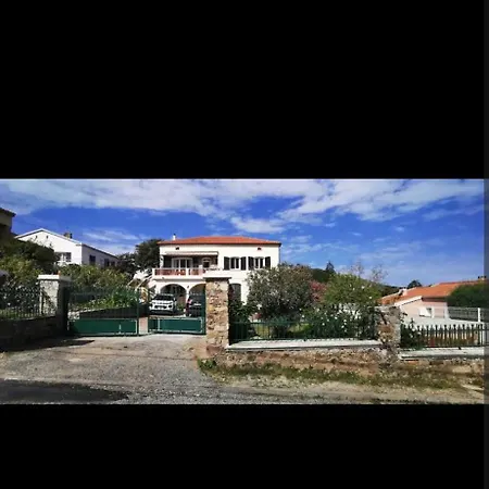 아파트 Entre Et Montagne Avec Beau Jardin *