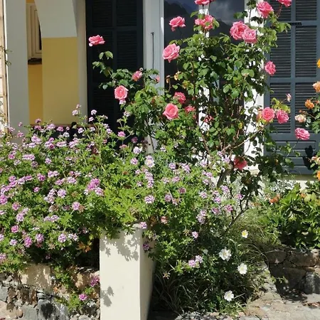 Entre Et Montagne Avec Beau Jardin Apartament