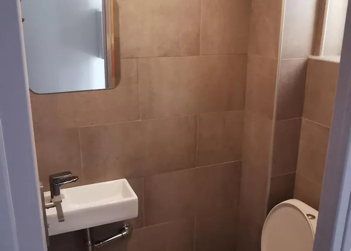 Entre Et Montagne Avec Beau Jardin