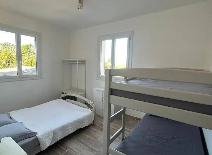 Entre Et Montagne Avec Beau Jardin *